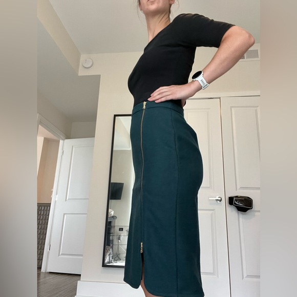 J crew pencil skirt size 2 - Picture 2 of 3